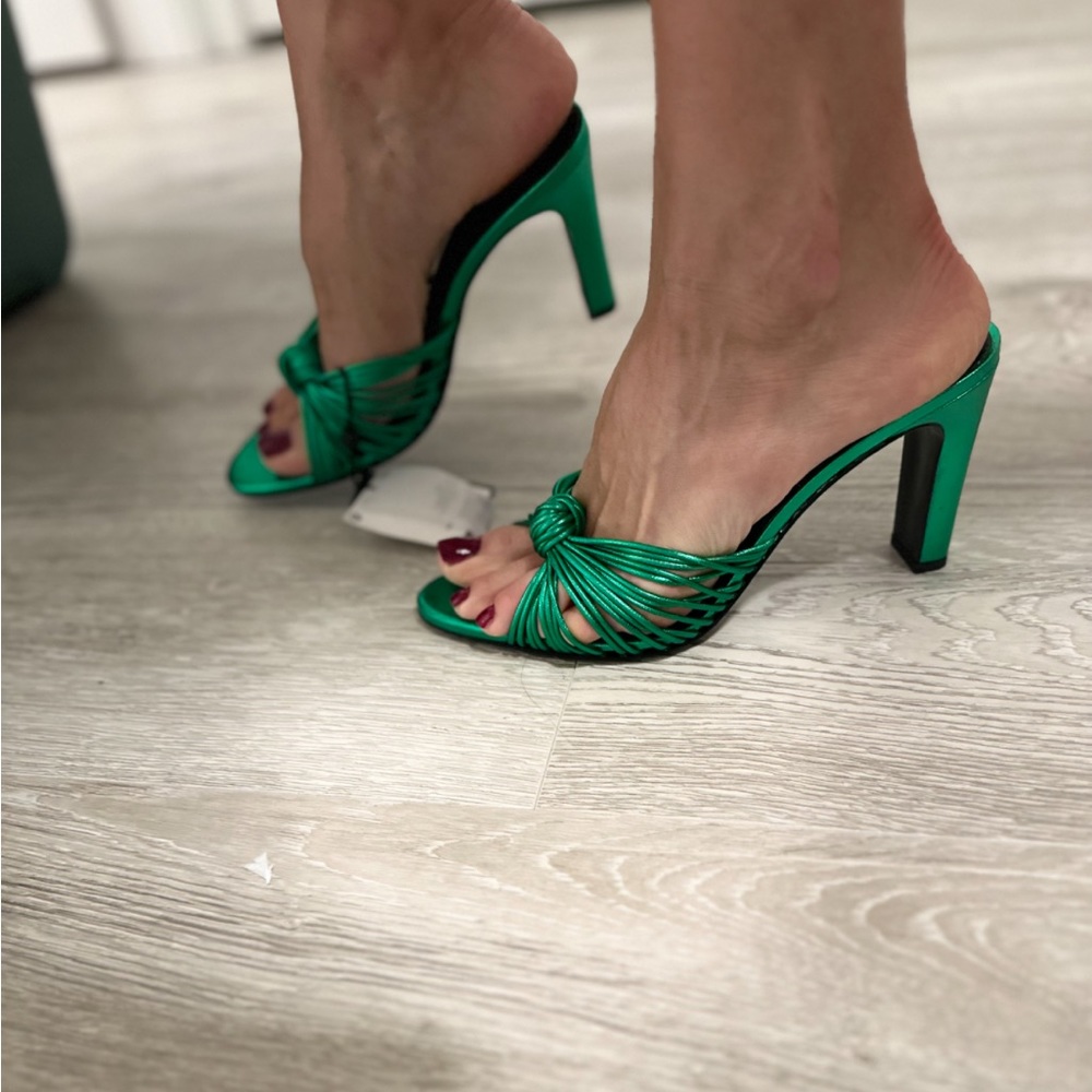 Massimo Dutti Studio leather heels